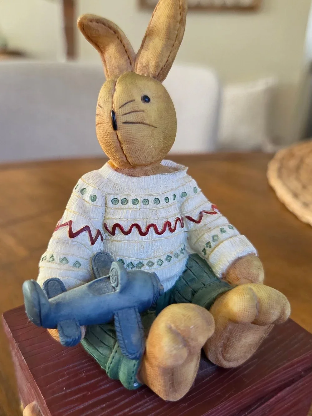 Vintage House of Lloyd Benjamin Bunny w/ Airplane – Mid-1990s Resin Keepsake